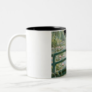 Taza Bicolor Lirios de Agua Perro en el Puente de Monet Arte