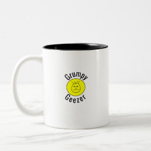 Taza Bicolor Logotipo de texto curvo pequeño de Grumpy Geezer