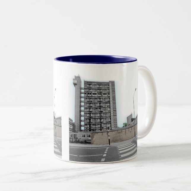 TAZA BICOLOR LONDON TRELLICK TOWER: FOTO DE ARQUITECTURA URBANA (Anverso derecho)