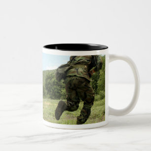 Taza Bicolor Los infantes de marina tailandeses reales acometen