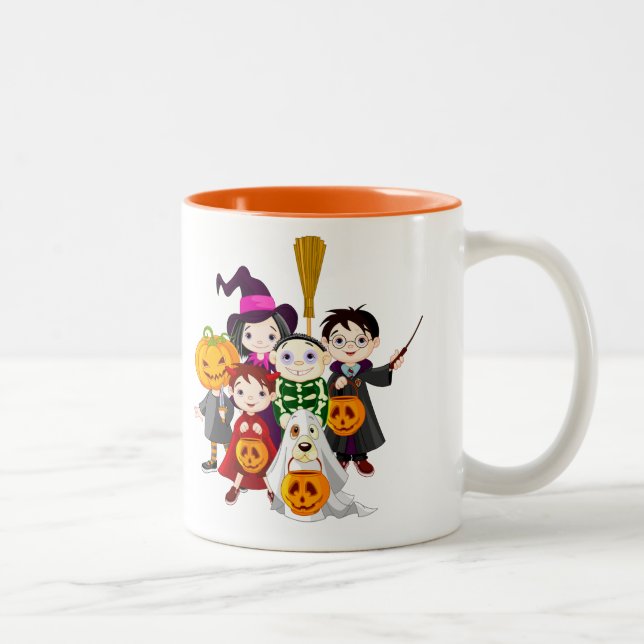 Taza Bicolor Los niños de Halloween engañan o tratan (Derecha)