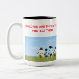 TAZA BICOLOR LOS NIÑOS SON EL FUTURO PROTÉGELOS
