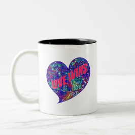 Taza Bicolor Love Wins Heart Design