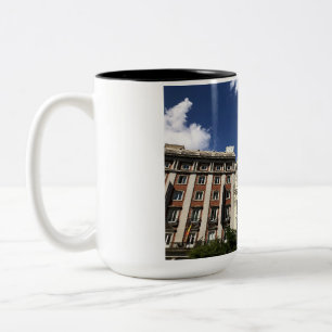 Taza Bicolor Madrid — Edificio Metrópolis Mug