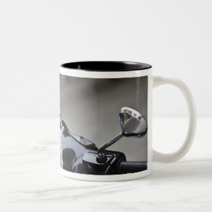 Taza Bicolor Madrid, Vespa scooter negra