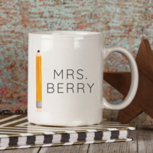 Taza Bicolor Maestra personalizada con lápiz
