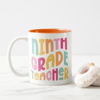Taza Bicolor Maestro de Noveno Grado Texto Colorido