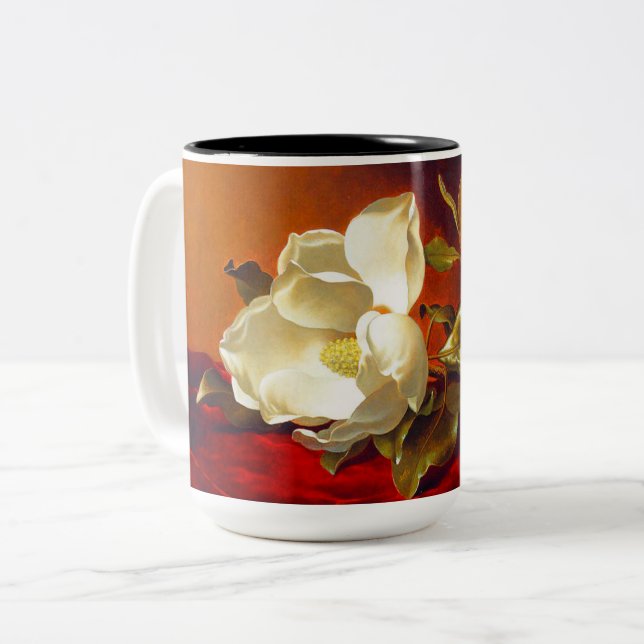 Taza Bicolor Magnolia en Terciopelo Rojo Martin Johnson Heade (Anverso izquierdo)
