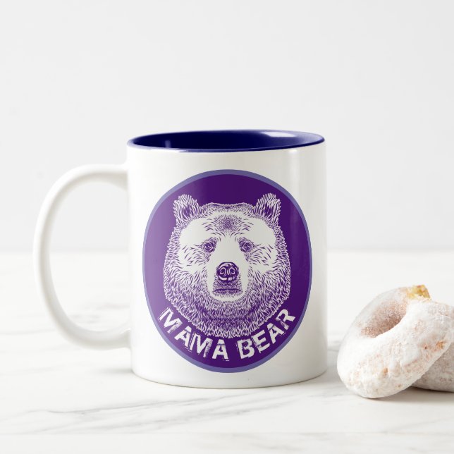 Taza Bicolor Mama Bear, Ilustracion de mano dibujada (Con donut)