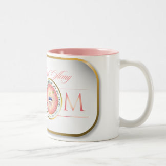 Taza Bicolor Mamá orgullosa rosada del ejército