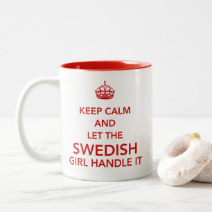 Taza Bicolor Mantén la Calma y Deja que la Chica Sueca se Encar
