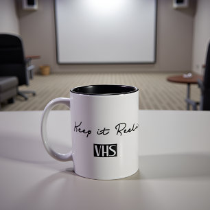 Taza Bicolor Mantener la cita retro VHS de Reel