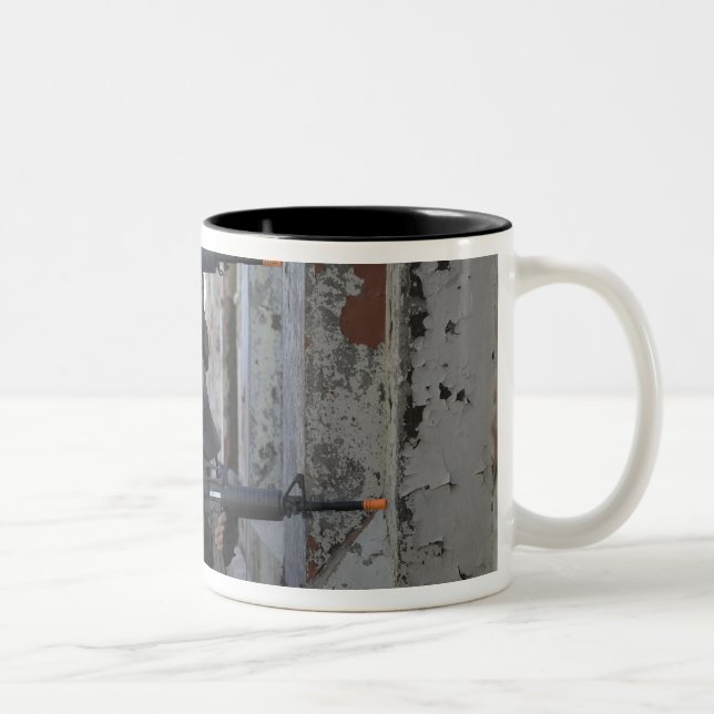Taza Bicolor Marines de Chile (Derecha)