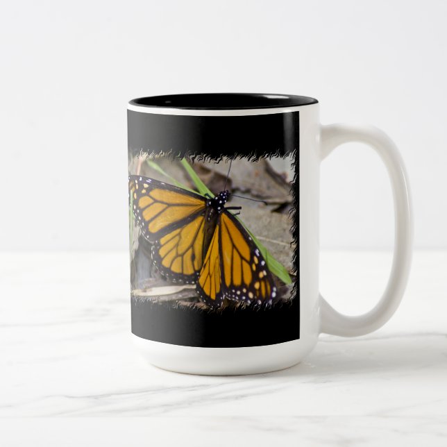 Taza Bicolor Mariposa monarca en negro (Derecha)