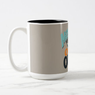 Taza Bicolor Mentally Out of Office