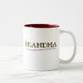 TAZA BICOLOR MI ABUELA ES PRÁCTICAMENTE PERFECTA DE CADA