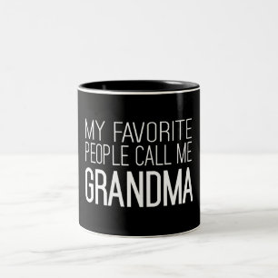 Taza Bicolor Mi gente preferida me llama abuela