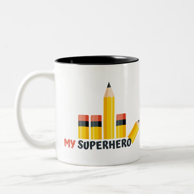 Taza Bicolor Mi superhéroe Lápiz Power Mug (Izquierda)