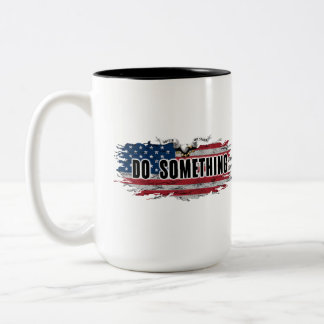 TAZA BICOLOR MICHELLE OBAMA "HAZ ALGO" "SÍ PUEDE" BROMA