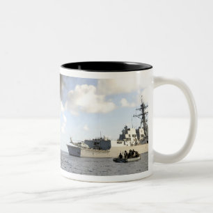Taza Bicolor Miembros de la Guardia Costera de Estados Unidos