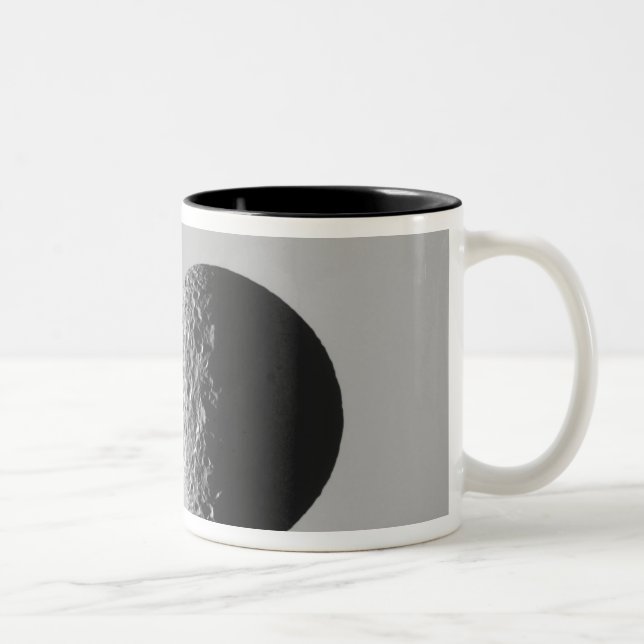 Taza Bicolor Mimas de la luna de Saturno (Derecha)