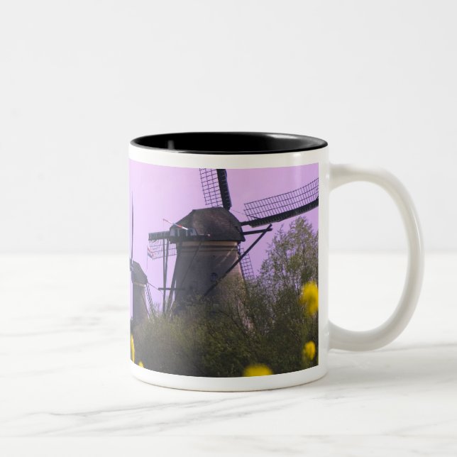 Taza Bicolor Molinos de viento a lo largo del canal de Kinderdi (Derecha)