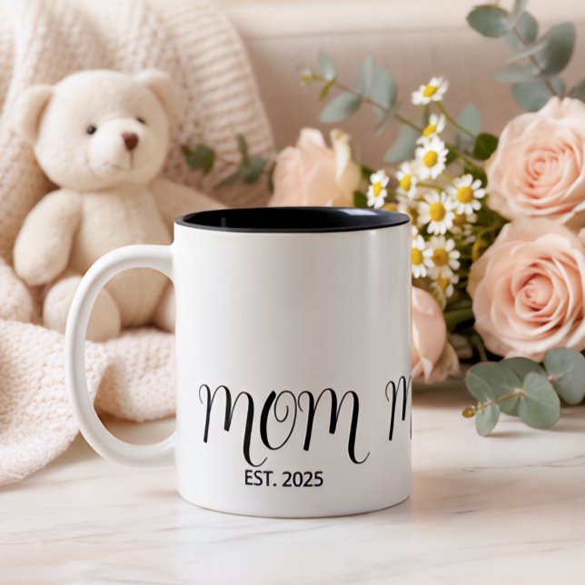 Taza Bicolor Mom Established Black Script New Mom Gift  (Subido por el creador)