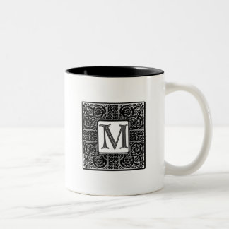Taza Bicolor Monograma Celta Plateado "M"