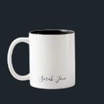Taza Bicolor Monograma de guion Blanco y Negro<br><div class="desc">La simplicidad se combina con la sofisticación en nuestra taza de café negra y blanca con un monograma personalizado. El diseño limpio y clásico ofrece un aspecto atemporal, perfecto para mejorar tu rutina matutina o añadir un toque personal a tu espacio de oficina. El exterior negro audaz y el interior...</div>