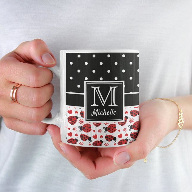 Taza Bicolor Monograma de Punto Polka (Subido por el creador)