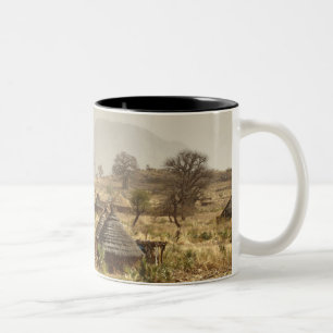 Taza Bicolor Montañas Nuba, aldea Nugera