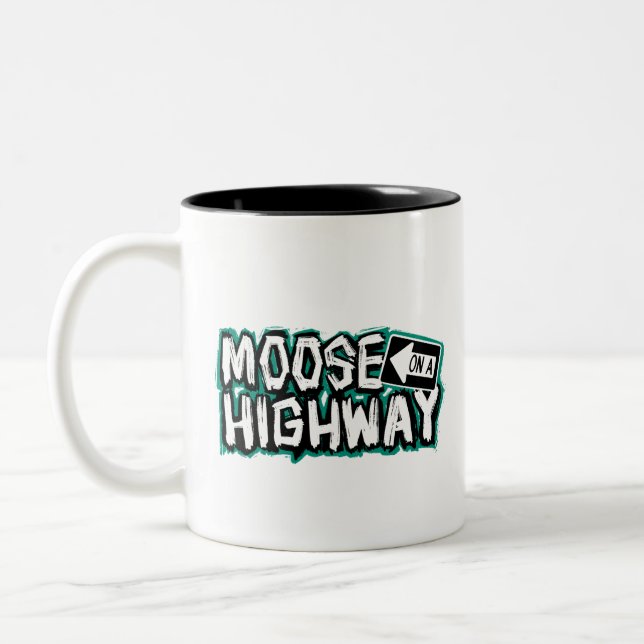 Taza Bicolor Moose on the Highway Mug (Izquierda)