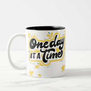 Taza Bicolor Motivación de Un Día a la Vez 