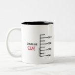 Taza Bicolor Mug blanca personalizada de Science Lab Beaker<br><div class="desc">Por el amante de la ciencia en tu vida. Esta taza de 10 oz se hace para que parezca una pieza de vidrio de laboratorio, con graduaciones para un vaso de 250 ml de tamaño comparable. Incluso puede personalizarlo con sus iniciales o nombre, como lo haría en una configuración de...</div>