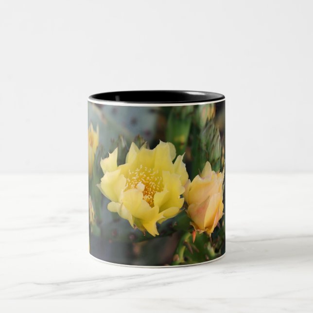 Taza Bicolor Mug de flores de cactus amarillas (Centro)