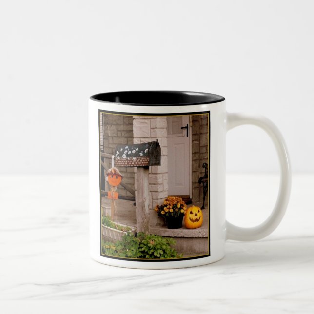 Taza Bicolor Mug de 'Halloween Porch' (Derecha)