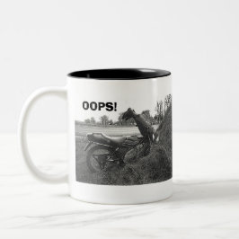 TAZA BICOLOR MUG "¡OH!- FUNNY FALSO ACCIDENTE MOTORBIKE"