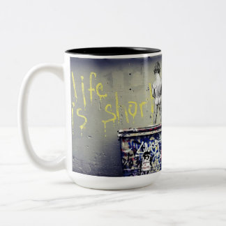 Taza Bicolor Mug Street Art "Urban Dreams"