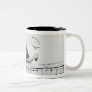Taza Bicolor Mujer que juega a tenis