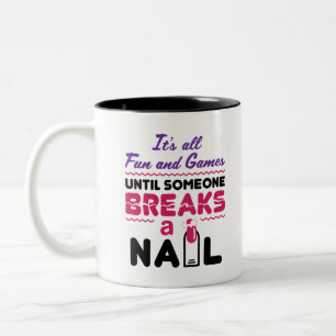 Taza Bicolor Nail Tech ofrece diversión y juegos hasta que se 
