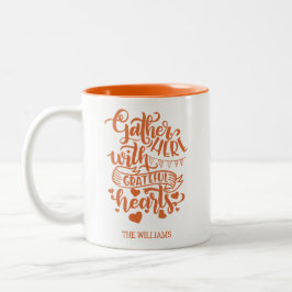 Taza Bicolor Naranja de nombre familiar personalizado Acción de