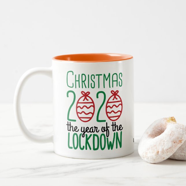 Taza Bicolor Navidades 2020 | El Año De La Dificultad (Con donut)