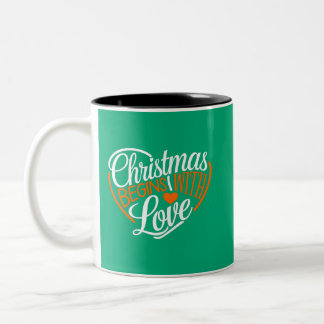 Taza Bicolor Navidades comienzan con amor diseño de arte digita