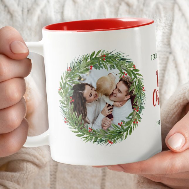 Taza Bicolor Navidades de acuarela Wreath Family Photo (A personalized mug filled with holiday warmth, family love, and a touch of Christmas magic.)