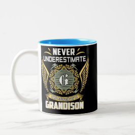 Taza Bicolor Never Underestimate The Power Of A Grandison