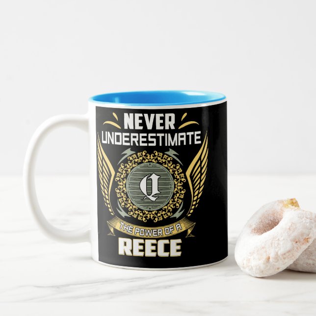 Taza Bicolor Never Underestimate The Power Of A Reece (Con donut)
