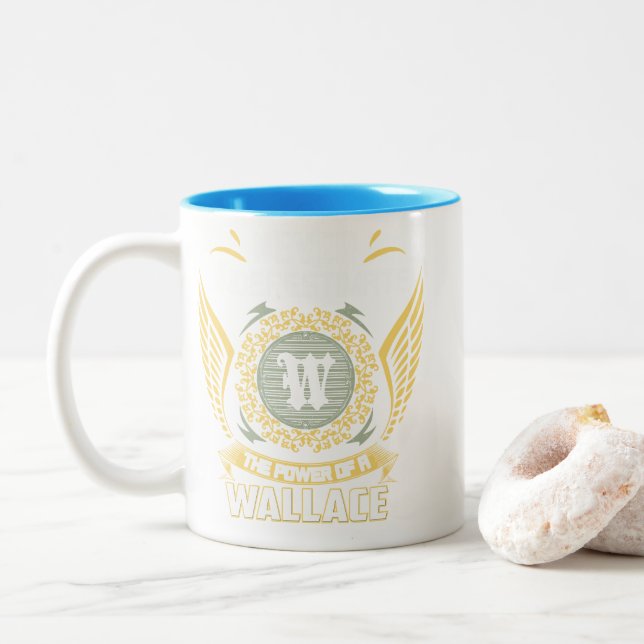 Taza Bicolor Never Underestimate The Power Of A Wallace (Con donut)