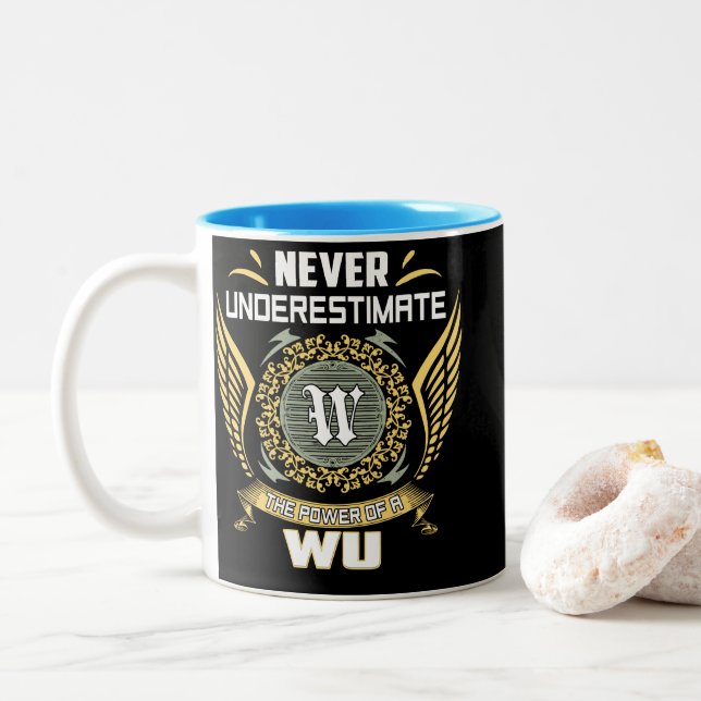 Taza Bicolor Never Underestimate The Power Of A Wu (Con donut)