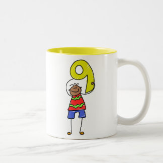 Taza Bicolor Niño del número nueve