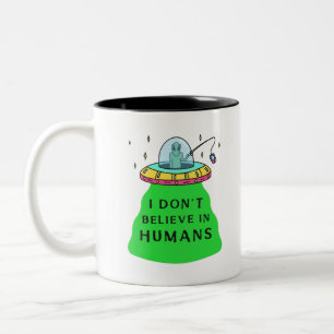Taza Bicolor No creo en los humanos